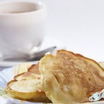 чай и оладьи