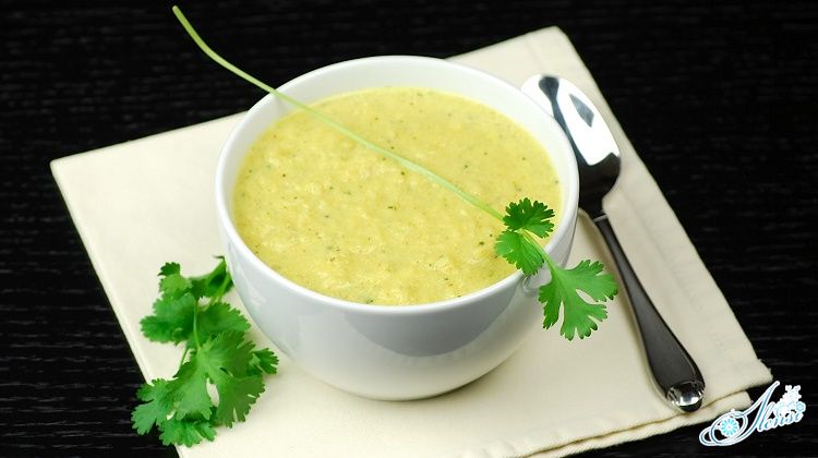 Овощной суп с цветной капустой с добавлением сыра