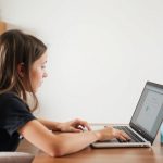 Как найти время для себя, когда твой пятиклассник учится онлайн: реальные приемы, которые работают