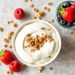 Здоровые завтраки с гранолой и йогуртом: простой путь к бодрому началу дня